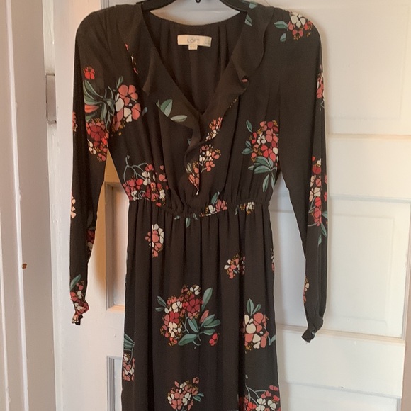 Loft charcoal grey floral chiffon maxi, lined, v neck, elastic waist,cuffs szXSP - Picture 12 of 12